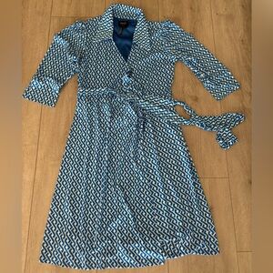 Laundry By Shelli Segal Blue and White Geometric Wrap Dress